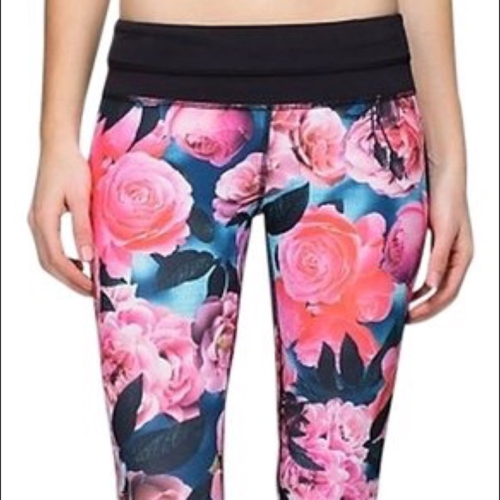 Lululemon Floral Capris (2)